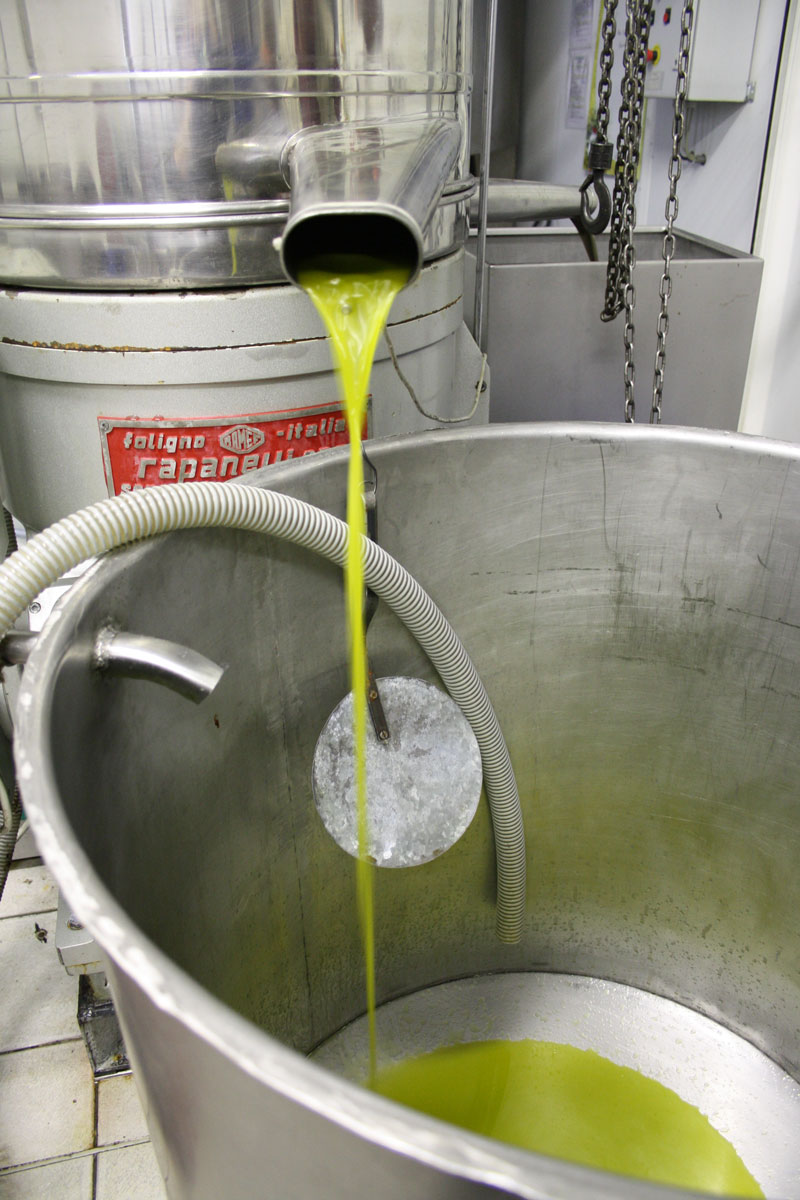 Préparation Culinaire Huile d'Olive aromatisée à la truffe - Bouteille 25cl  - Moulin Coopératif de Mouriès